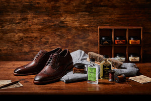 Saphir shoe care products for luxury leather shoes including shoe cleaner, sole protection, shoe cream and shoe polishes.